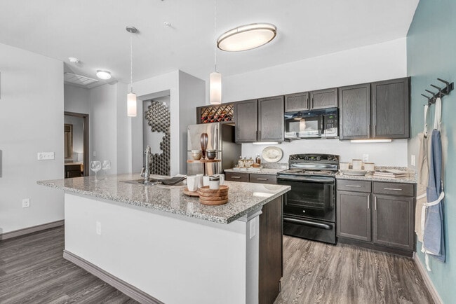 Building Photo - Bottle House on Main