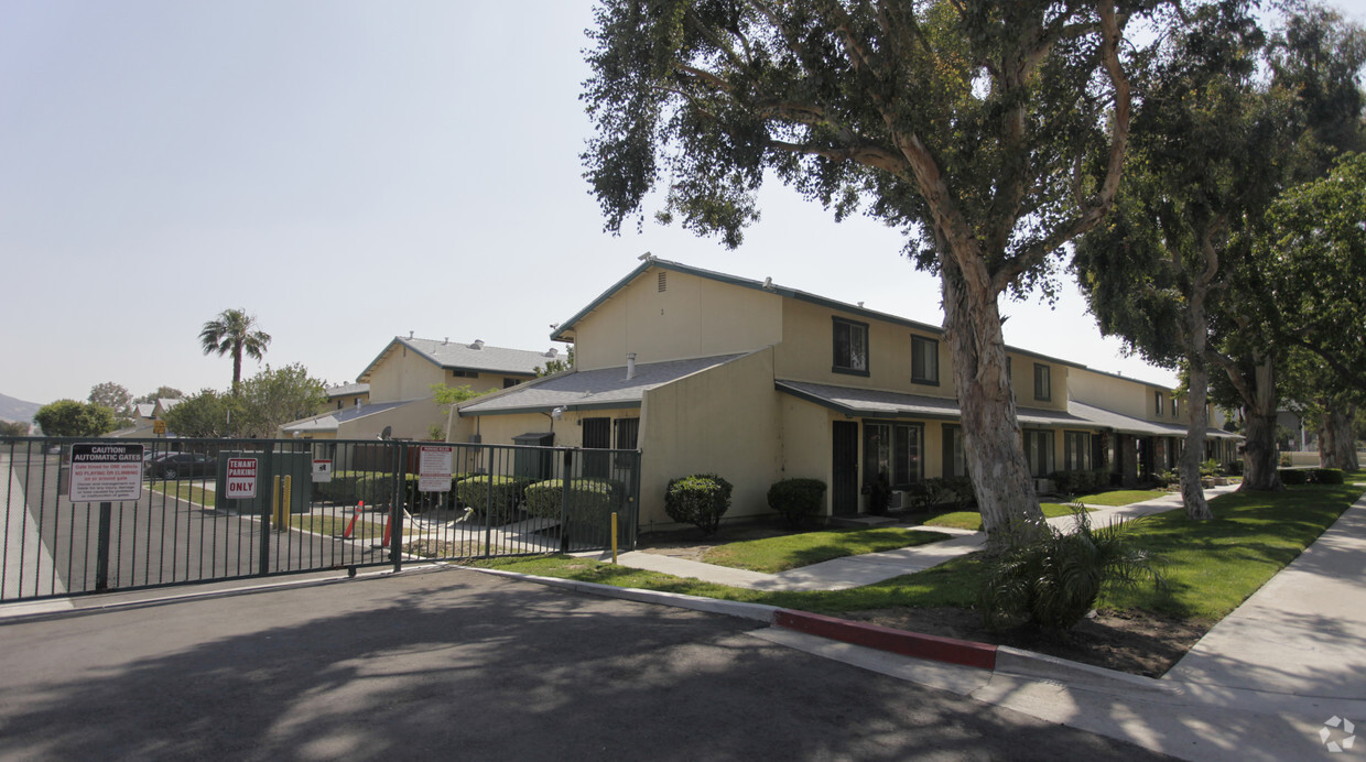 Building Photo - Marygold Garden Apartments