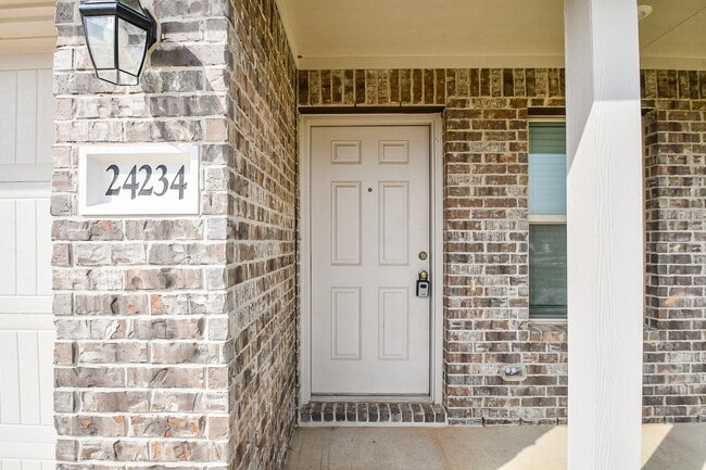 Foto del edificio - 24234 High Country Dr