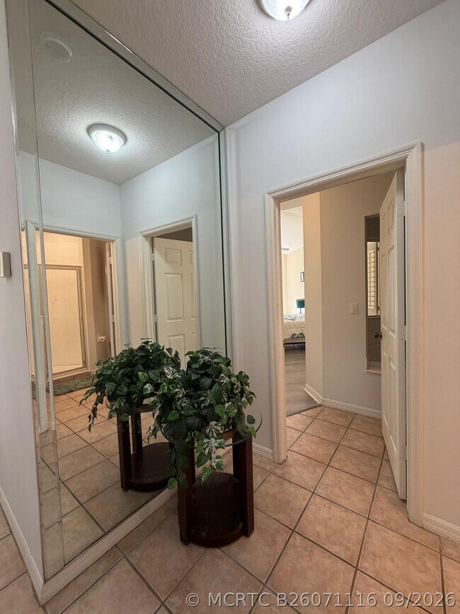 Building Photo - 9841 Perfect Dr