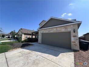 Building Photo - 512 Fig Tree St