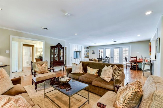 Foto del edificio - 3411 Foothill Terrace