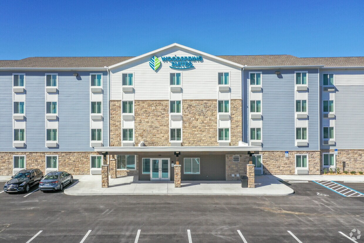 7727 W Irlo Bronson Memorial Hwy, Kissimmee, FL 34747