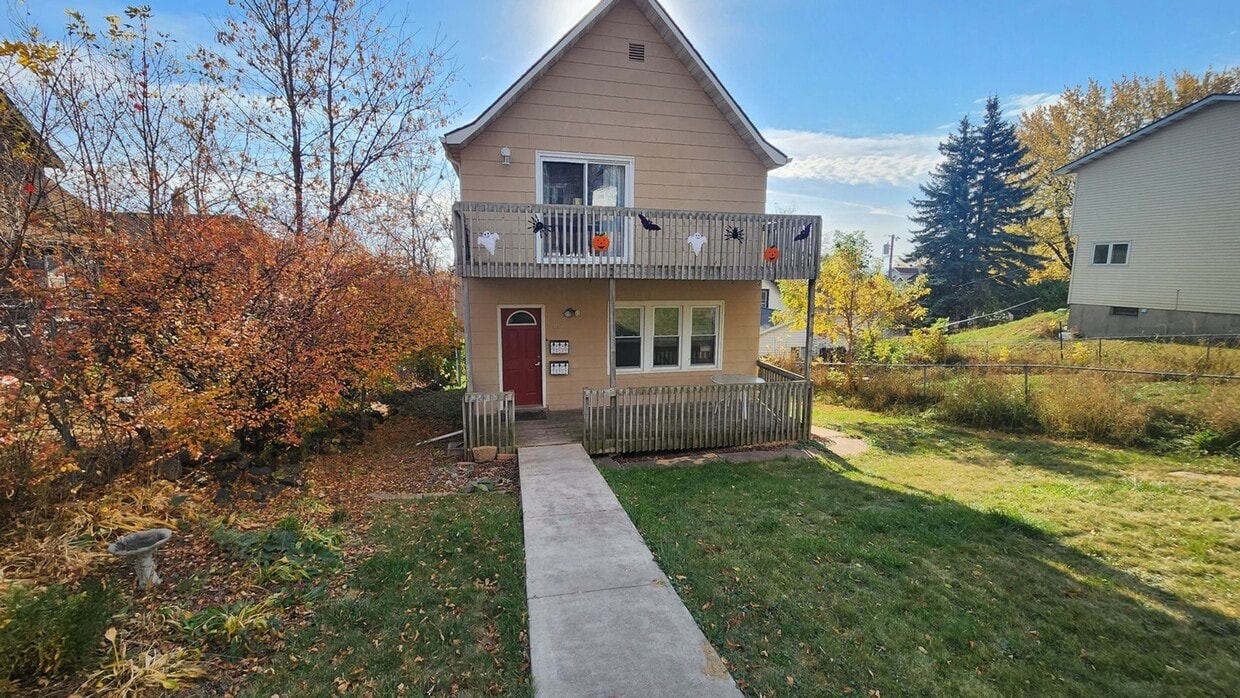 Foto principal - 2108 W 5th St
