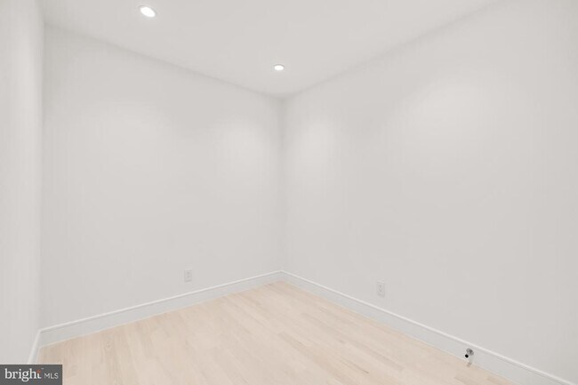 Building Photo - 1515 14th St NW