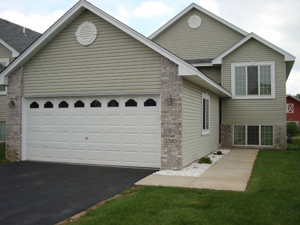 23163 Dakotah St NW, Saint Francis, MN 55070 Townhome Rentals in