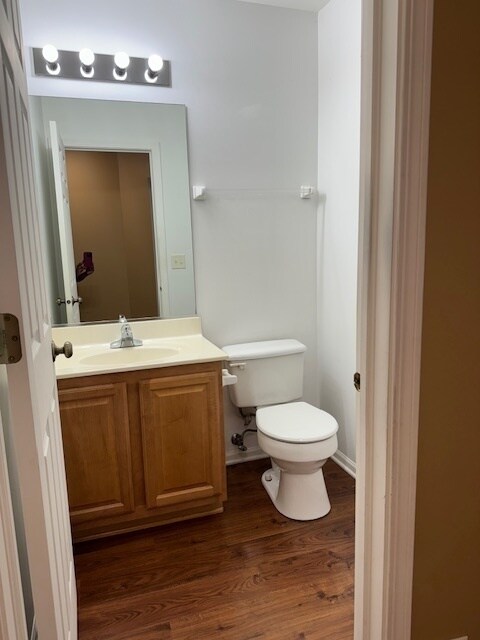 Building Photo - 2527 Dickens Dr