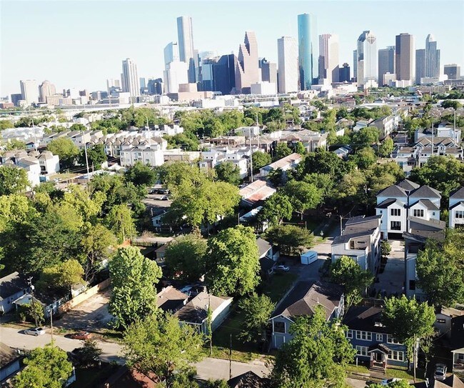 Foto del edificio - 1603 Alamo St