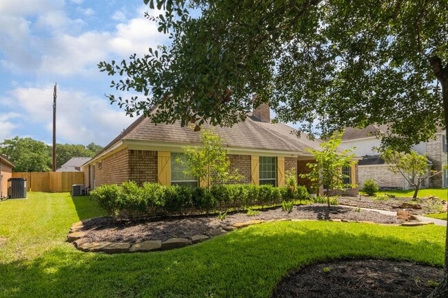 Foto del edificio - 3026 Rushing Brook Dr