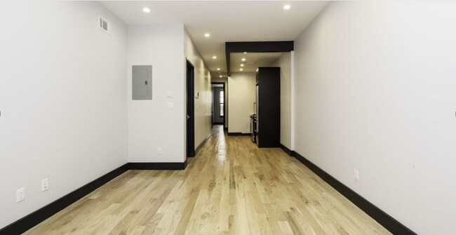 Foto del edificio - 1722 Greene Ave