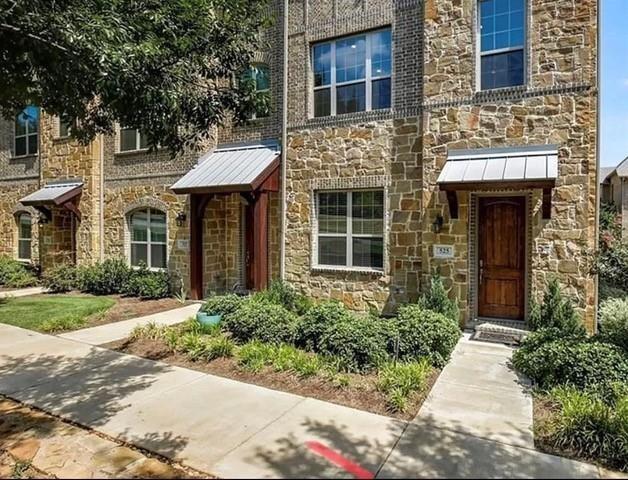 Foto principal - 525 W Royal Ln
