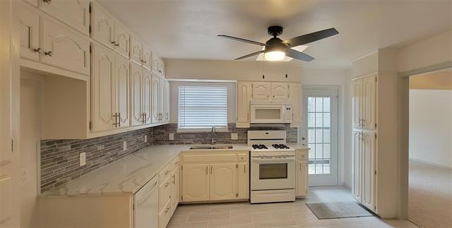 Foto del edificio - 13230 Nestle Dr