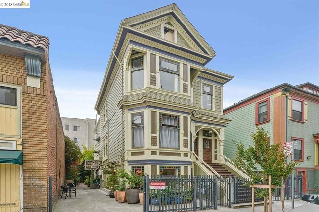 Frente de la casa - 607 18th St