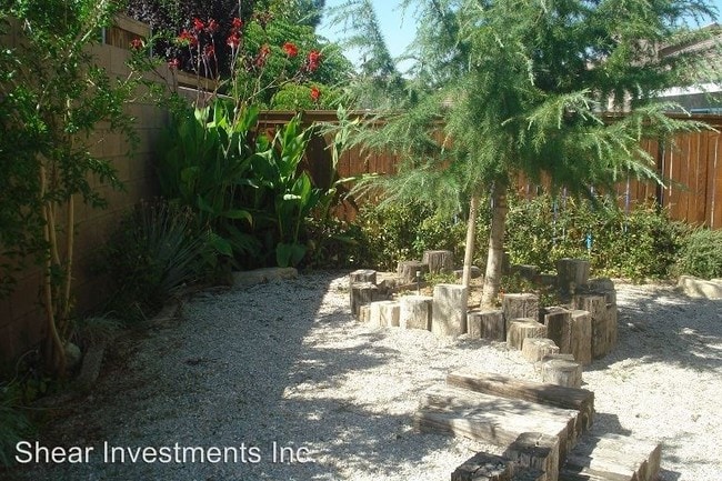 Building Photo - 4 br, 2 bath House - 9312 Palo Verde Dr