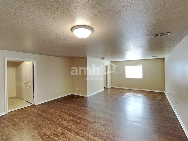 Building Photo - 169 E 2400 S