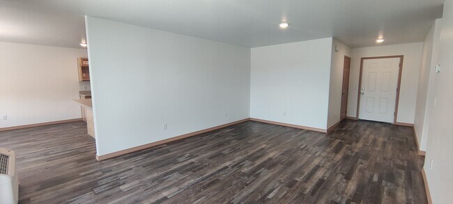 Building Photo - 146