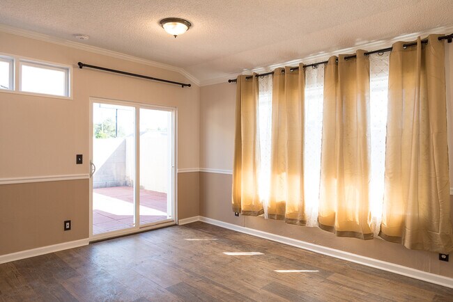 Foto del edificio - 398 SW 12th St