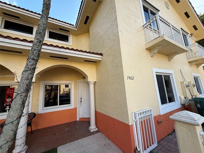 Foto del edificio - 7402 NW 179th Terrace