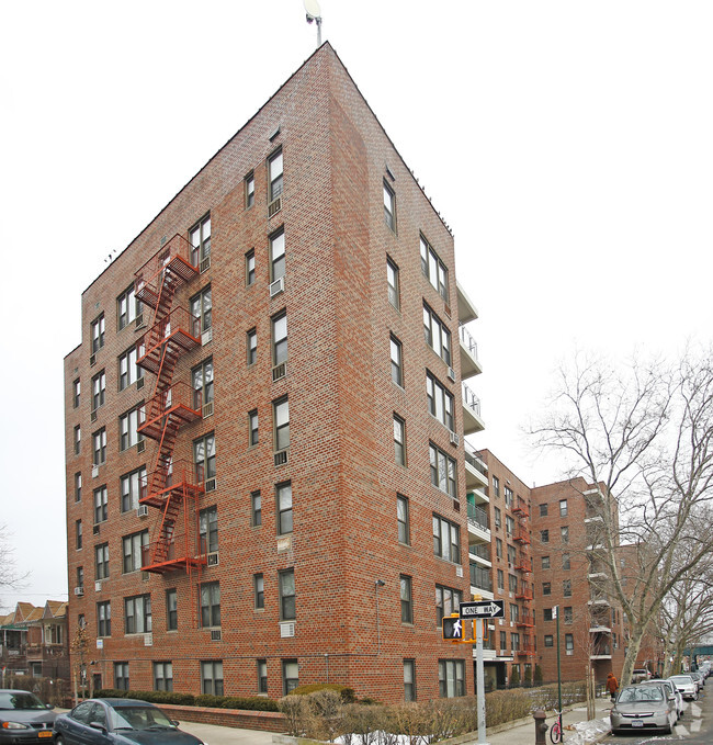 Building Photo - The Branton