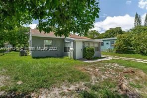 Building Photo - 3 br, 2 bath House - 326 N 24th Ave