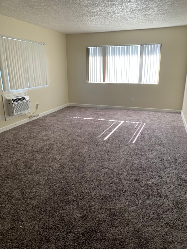 Building Photo - Executive Park Apartments