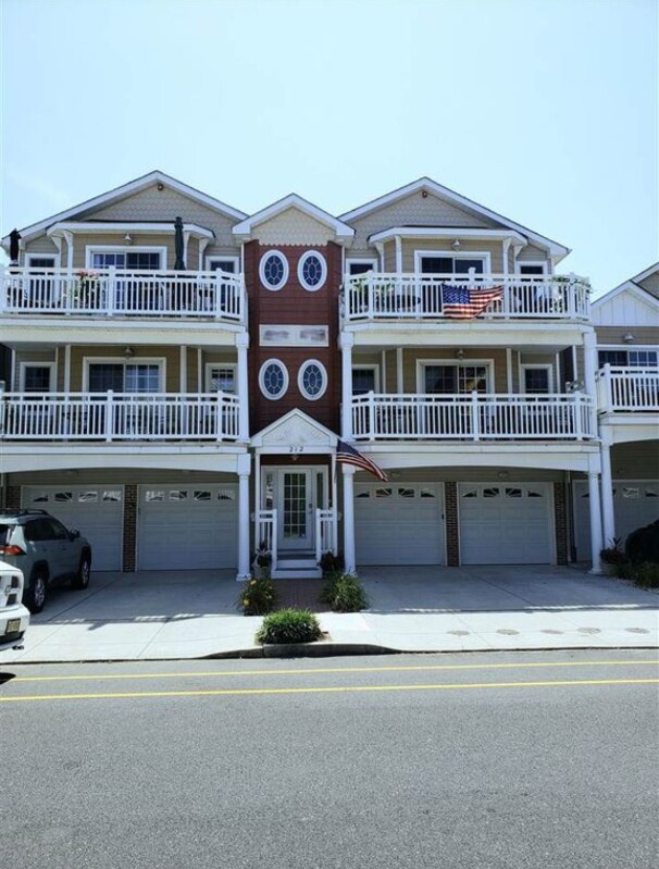 Building Photo - 212 E Magnolia Ave