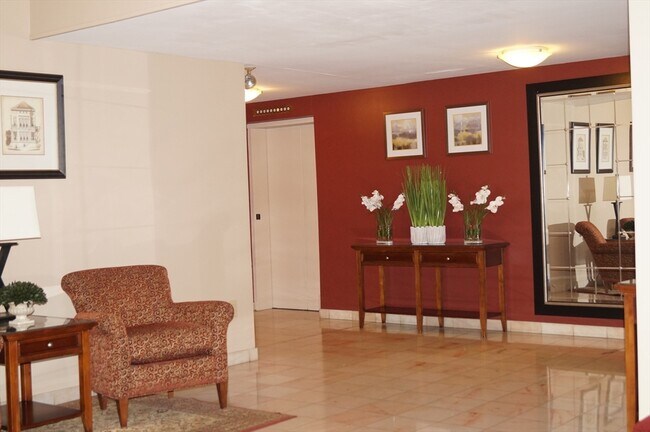 Foto del edificio - 200 Ledgewood Dr