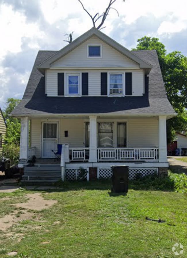 Building Photo - 12808 Farringdon Ave