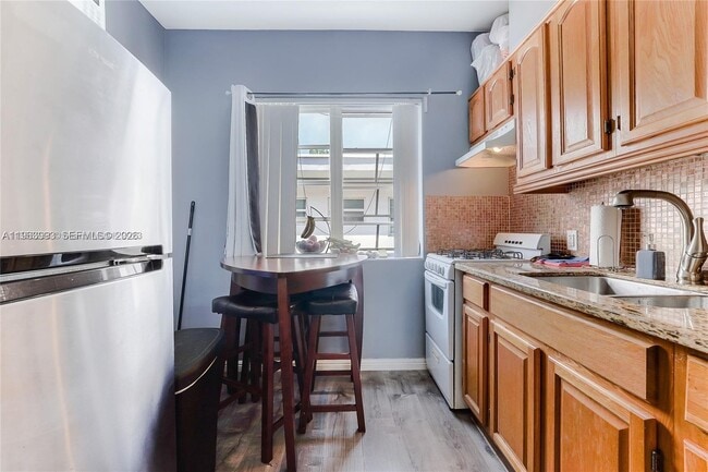 Building Photo - 1227 Euclid Ave