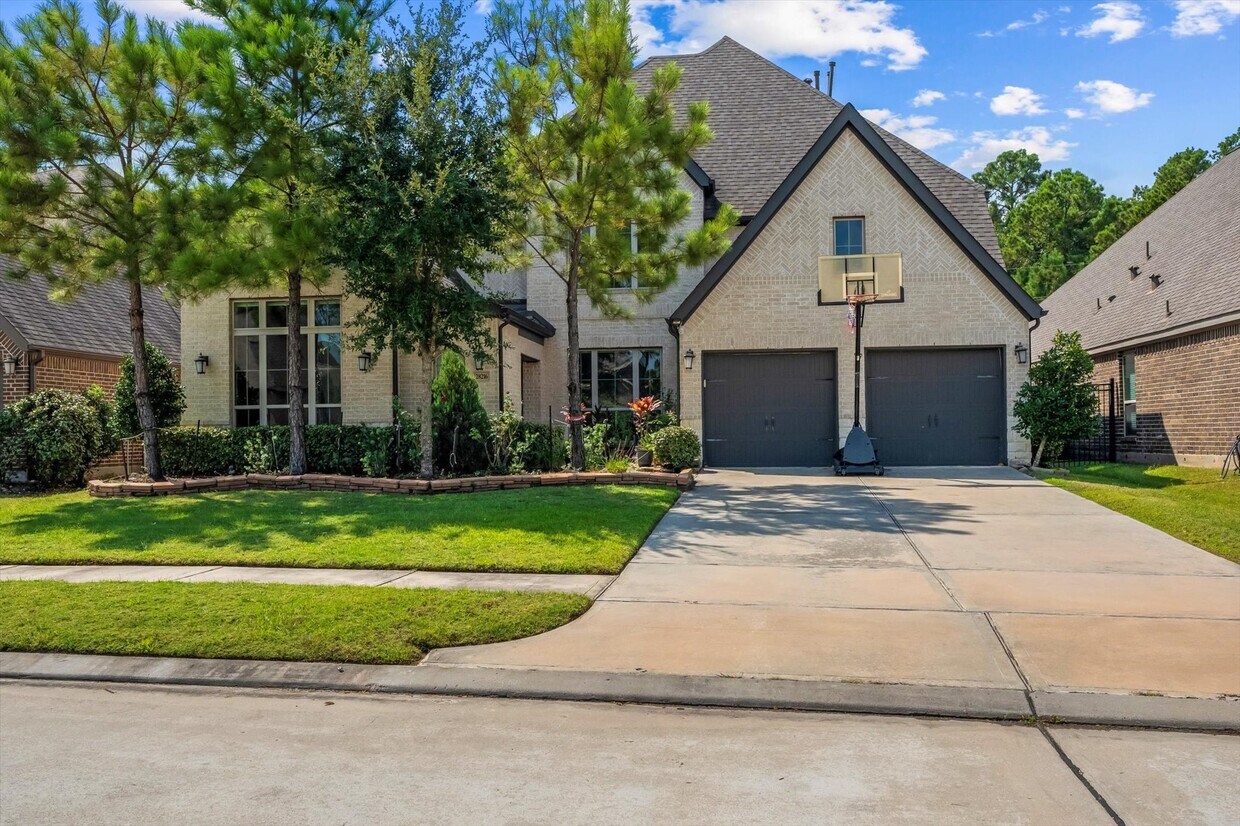 Primary Photo - 28216 Beckwood Dr