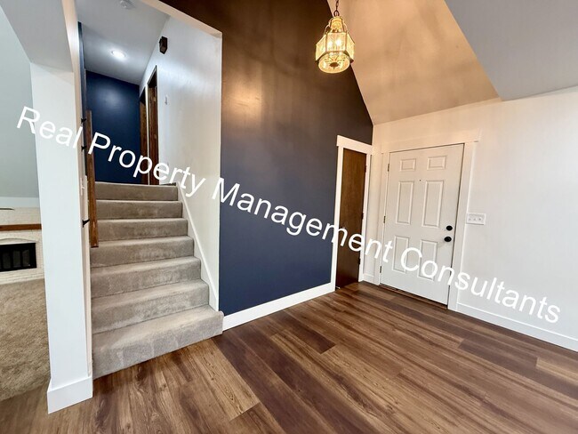 Foto del edificio - Spacious 4 Bedroom Home in Shawnee Mission!
