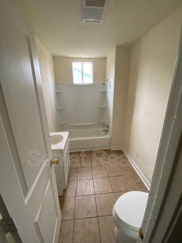 Foto del edificio - 2268 N Johnson St