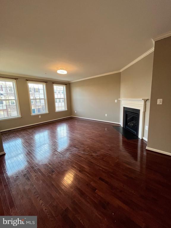 Foto del edificio - 42253 Dean Chapel Square