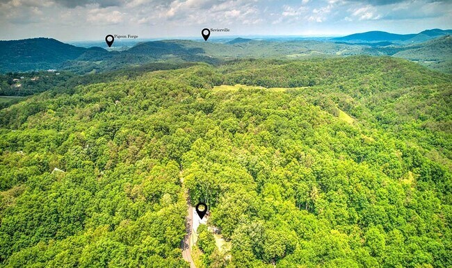 Foto del edificio - Old Mountain Road 3568-3570