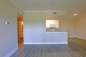Building Photo - 11480 Villa Grand
