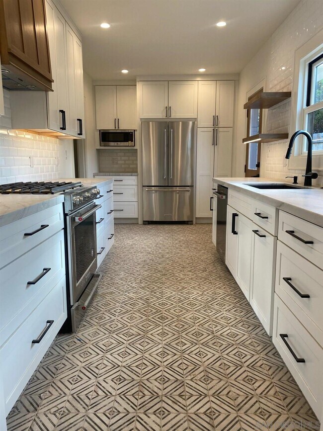 Foto del edificio - 4746 E Mountain View Dr