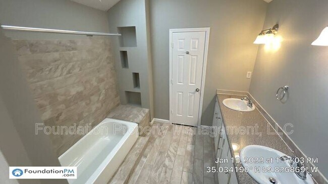 Foto del edificio - 7089 Cobblestone Dr