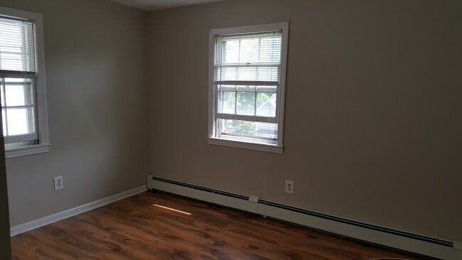 Bedroom 2 - 49 Hamilton St