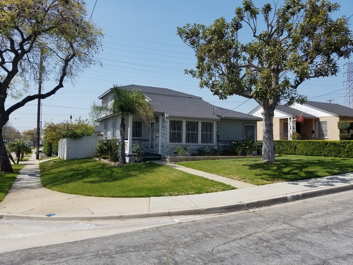 Just remodeled, centrally located - 2153 Findlay Ave