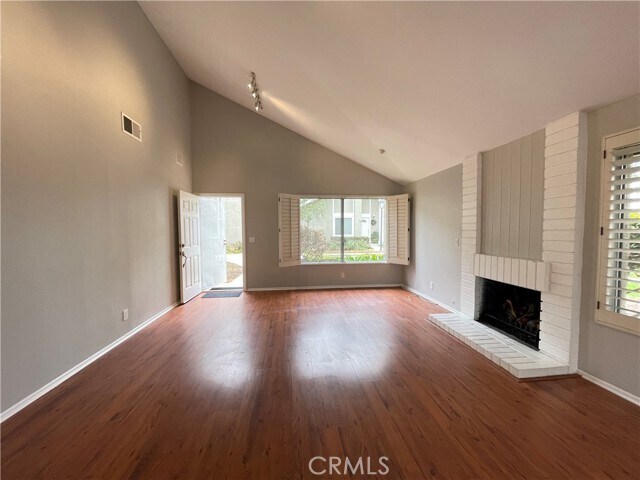 Building Photo - 1 Pierre