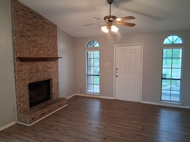 Building Photo - 2508 Sherman Dr