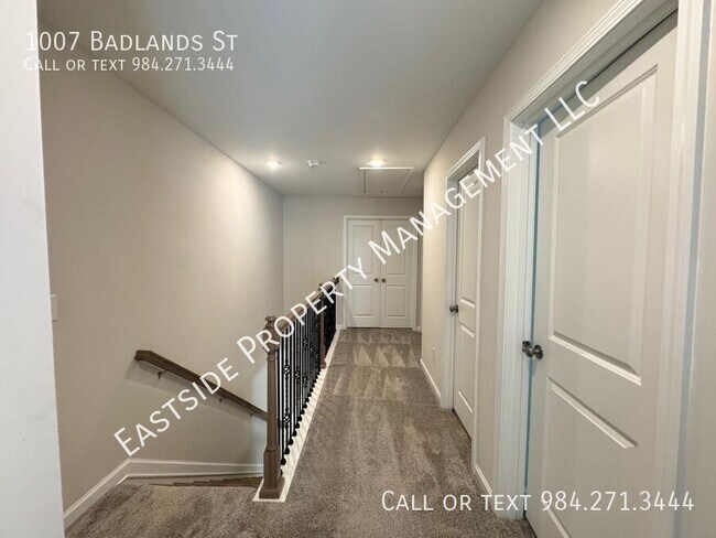 Foto del edificio - 1007 Badlands St