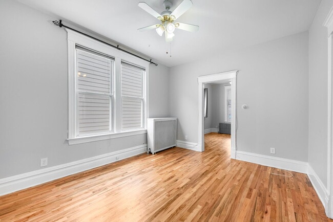 Building Photo - 3722 N Bosworth Ave