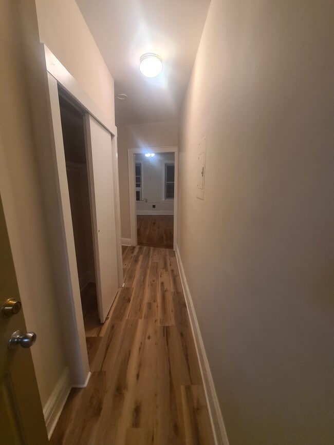 Building Photo - 46 Kelly Pky