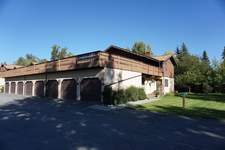 Foto principal - 4810 Mills Dr