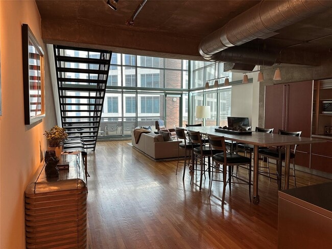 Building Photo - 1999 McKinney Ave