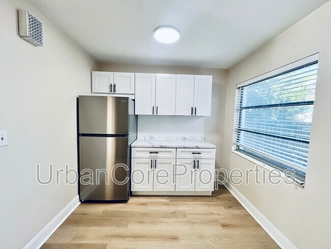 Foto del edificio - 105 7th Ave N