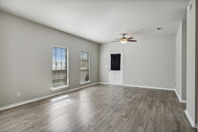 Foto del edificio - 703 Haworth Ln