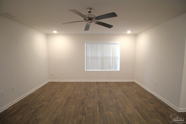 Foto del edificio - 7408 Oak Lake Blvd