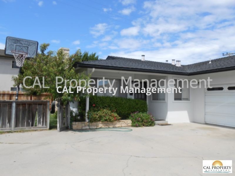 Primary Photo - Great 3 Bedroom Duplex Near Hartnell College!
